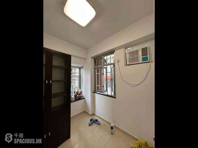 Mong Kok - Hung Wai Building 06