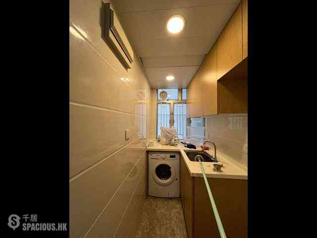 Mong Kok - Hung Wai Building 11