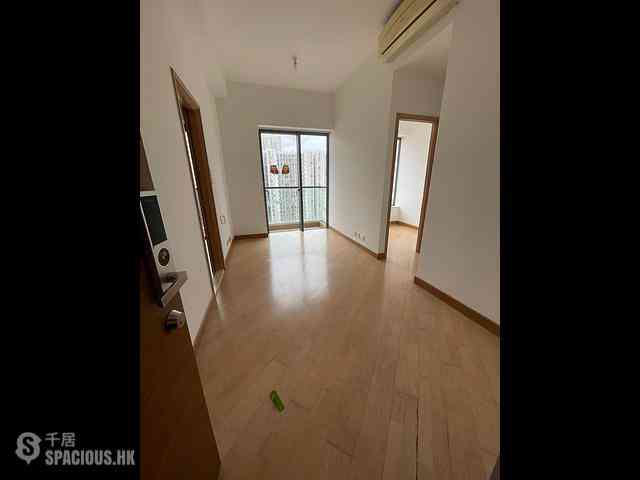 Sai Wan Ho - 18, Upper East 01