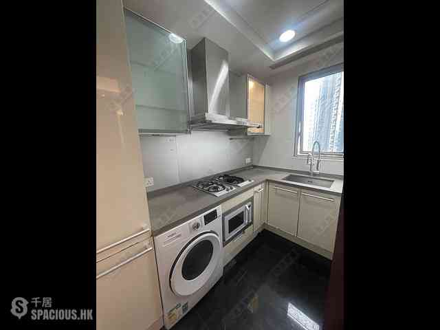 Tai Kok Tsui - One Silversea Tower 7 05