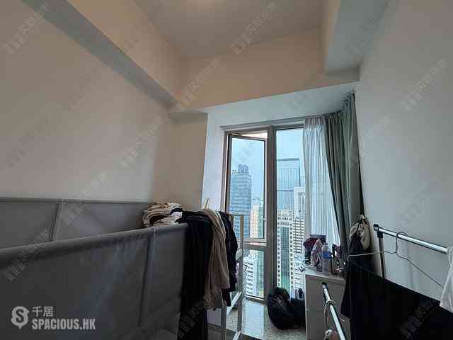 Wan Chai - The Avenue Phase 2 Block 1 07