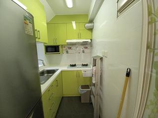Quarry Bay - Nan Fung Sun Chuen Block 5 09