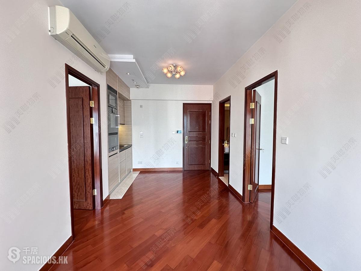 Wan Chai - The Avenue Phase 1 Block 5 01