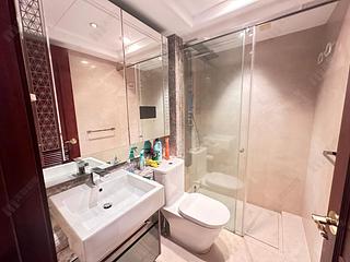 Wan Chai - The Avenue Phase 1 Block 5 03
