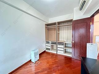 Wan Chai - The Avenue Phase 1 Block 5 08