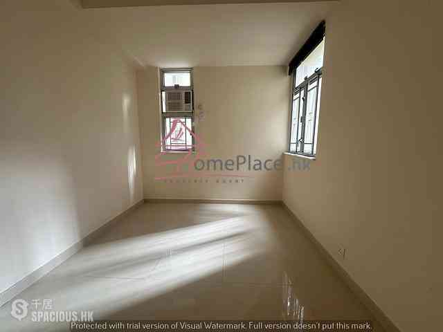 Mid Levels Central - On Fung Building 05