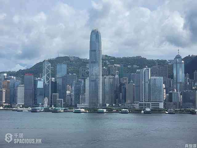 West Kowloon - The Harbourside Block 1 02