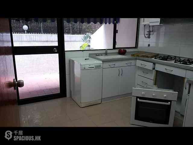 Repulse Bay - Burnside Estate 04