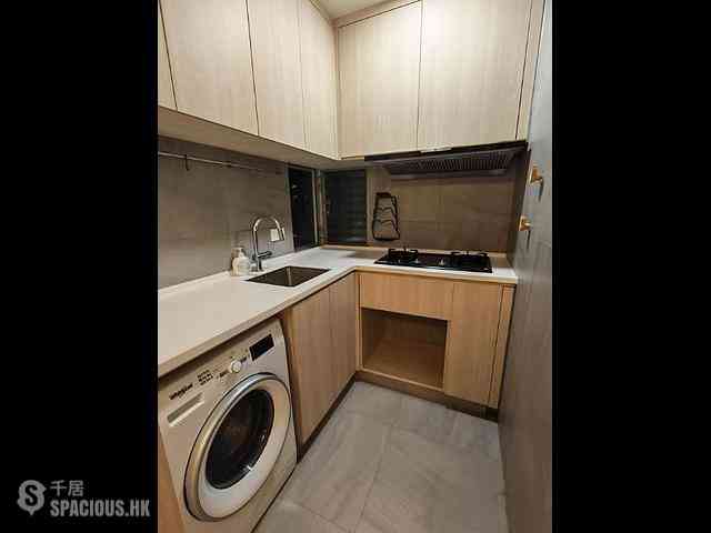Tai Hang - Kanfield Mansion 01