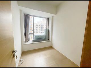 Kennedy Town - Cadogan 06