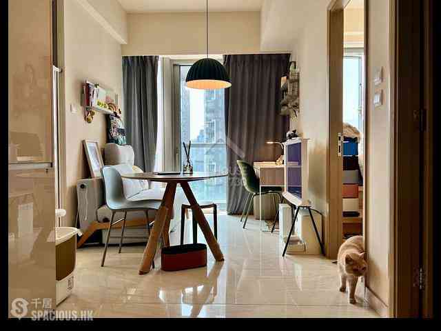 Sai Ying Pun - King's Hill 01