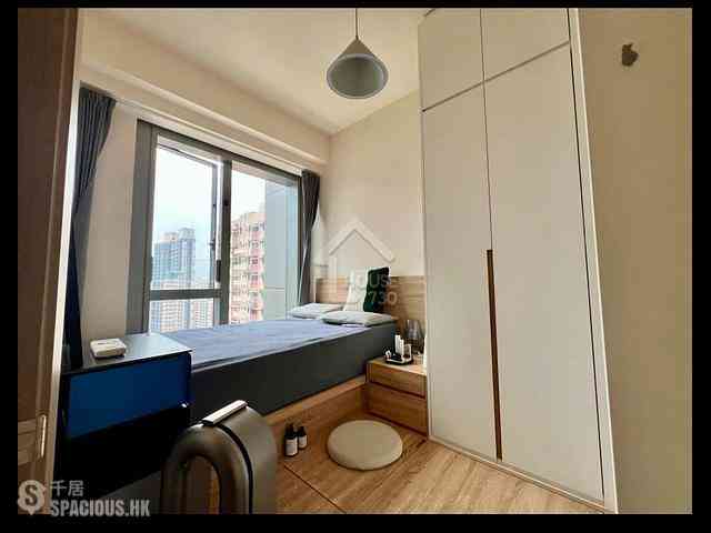 Sai Ying Pun - King's Hill 04