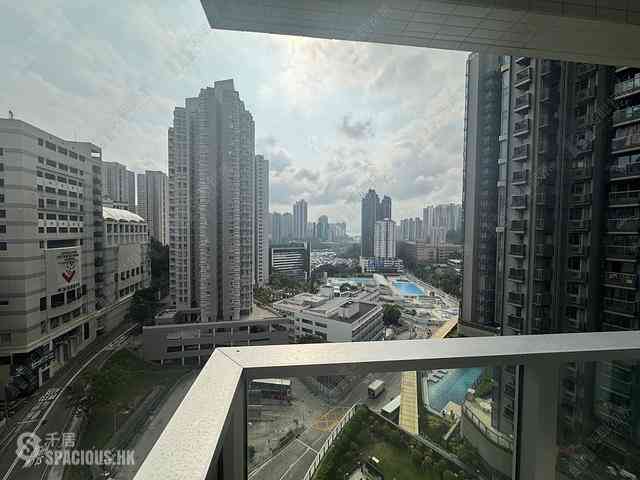 Wong Chuk Hang - The Southside Phase 1 Southland Tower 1A 01