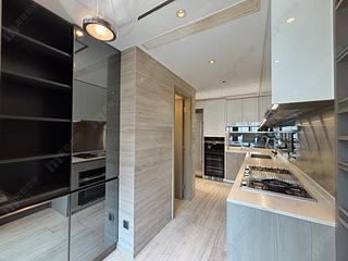 Wong Chuk Hang - The Southside Phase 1 Southland Tower 1A 02