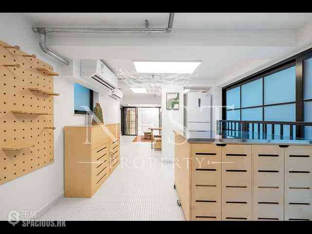 Central - 10, Gage Street 05
