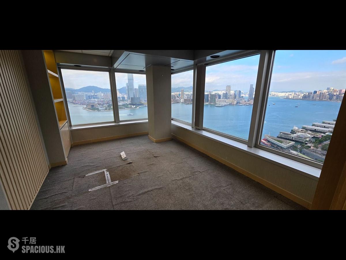 Sheung Wan - Shun Tak Centre 01