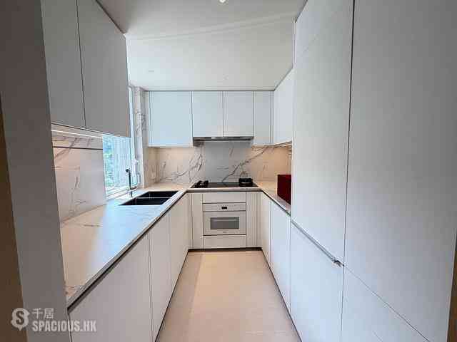 Wan Chai - 33 Kennedy Road 08
