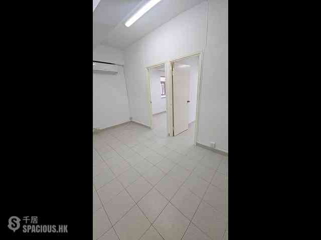 Kennedy Town - Luen On Apartments 02