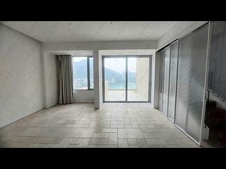 Repulse Bay - The Beachfront 09