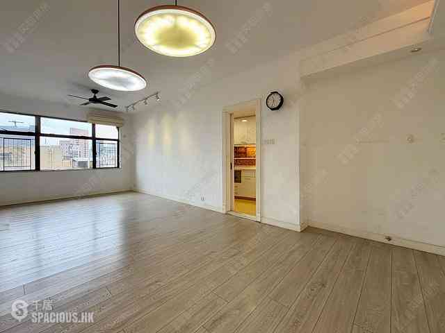 Mid Levels West - Parkway Court 01