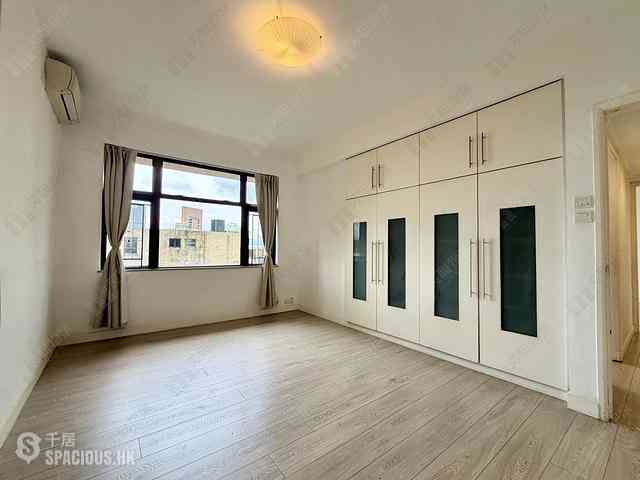 Mid Levels West - Parkway Court 15