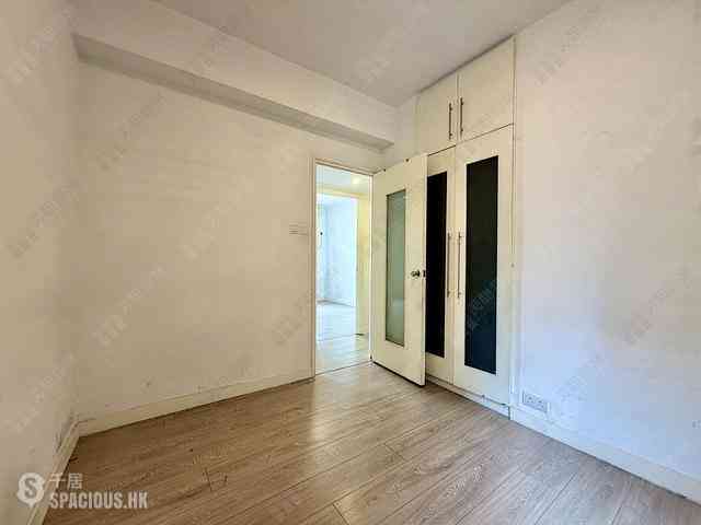 Mid Levels West - Parkway Court 26