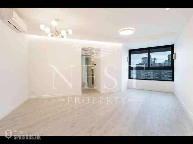 Soho - Albron Court 01