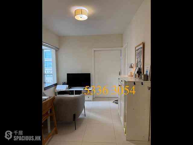 Mid Levels Central - Windsor Court 02