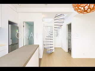 Soho - Sunrise House 06
