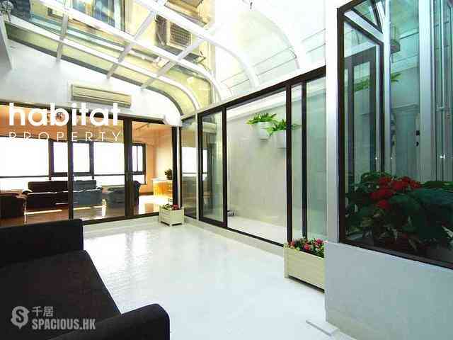 Chung Hom Kok - 19-25, Horizon Drive 09