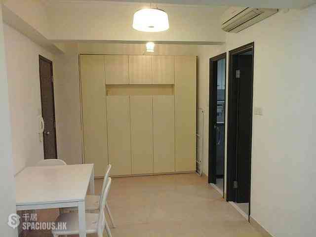 Wan Chai - Lee Wing Building 08