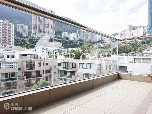 Happy Valley - Holly Court 03