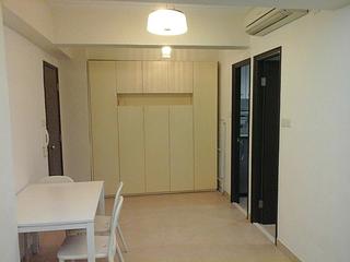 Wan Chai - Lee Wing Building 08