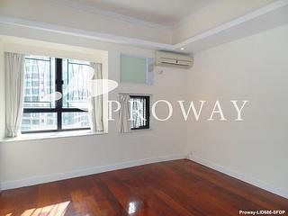 Mid Levels Central - Birchwood Place 08