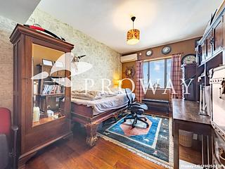 Pok Fu Lam - Baguio Villa Block 31 11
