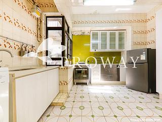 Mid Levels Central - Pak Fai Mansion 10