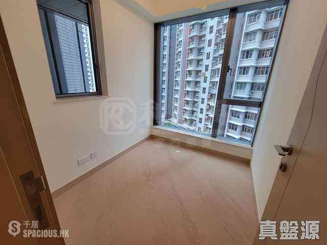 Cheung Sha Wan - Grand Victoria 13