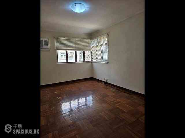 Happy Valley - Antonia House 09