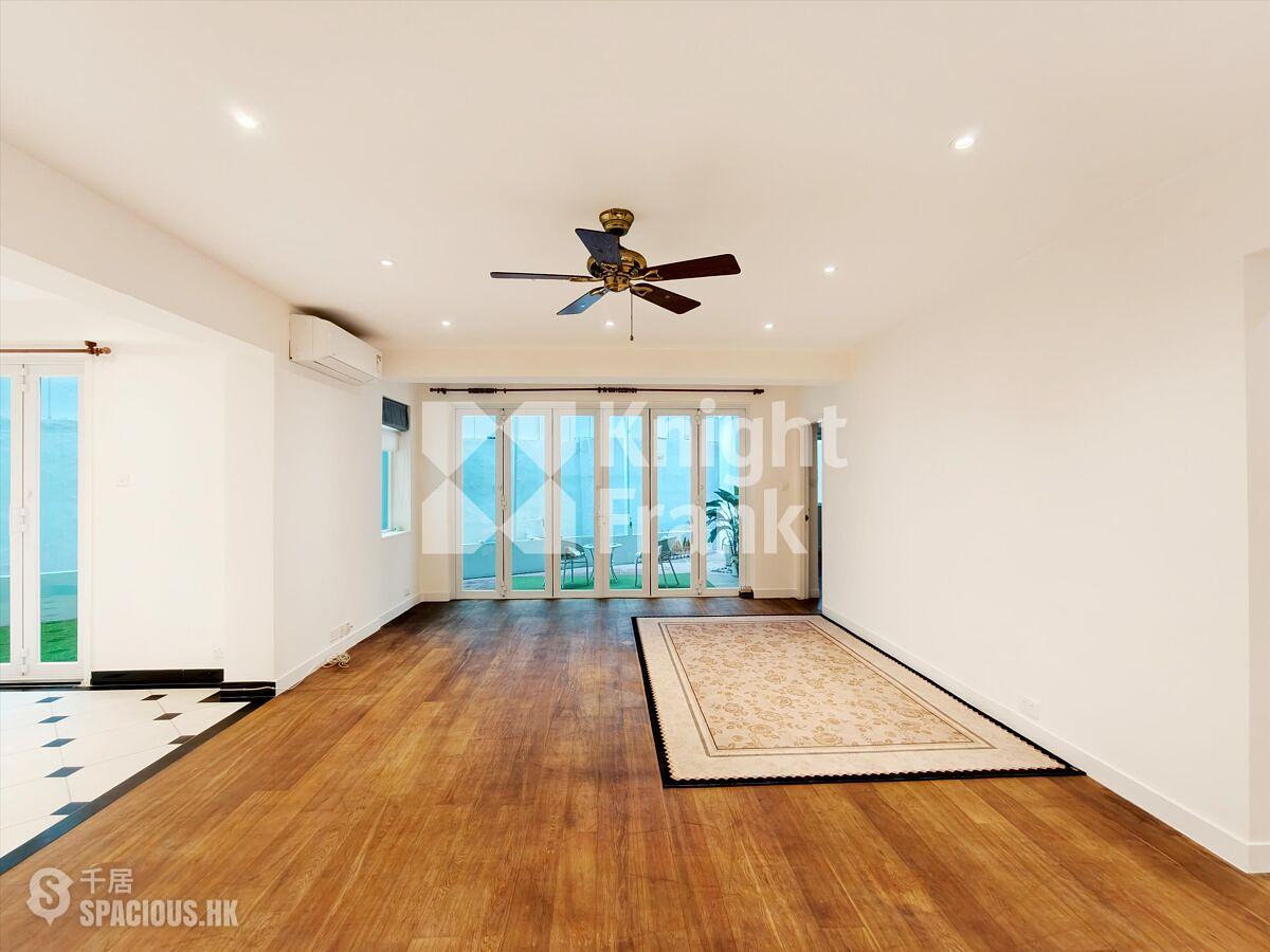Mid Levels West - Peace Court 01