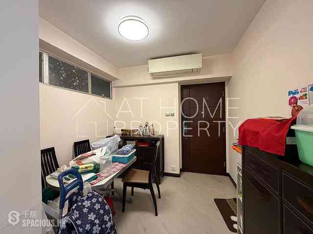 Kennedy Town - Pearl Court 03