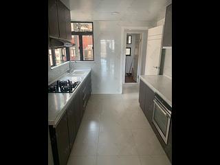 Mid Levels Central - The Grand Panorama Block 4 04