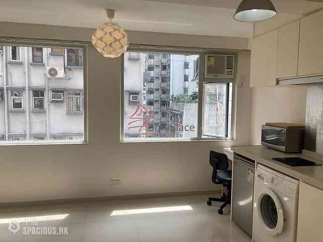 Sheung Wan - Wah Koon Building 01