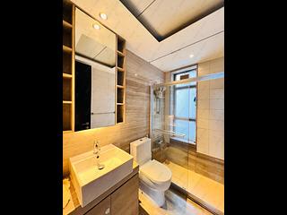 Sai Ying Pun - Island Crest Block 1 27