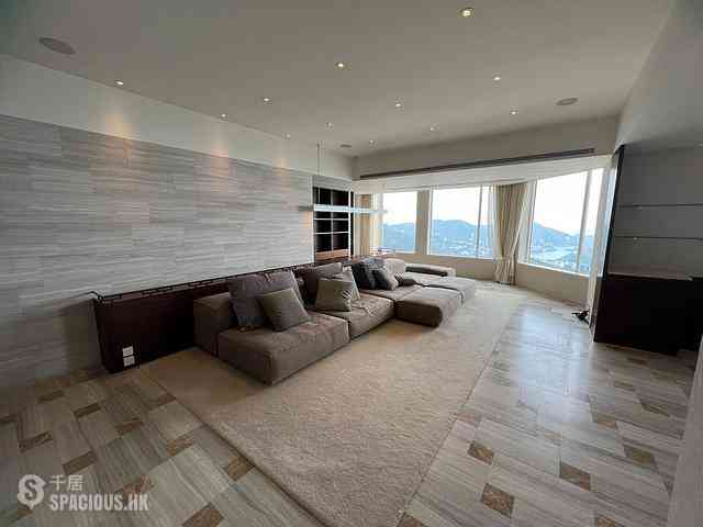 The Peak - La Hacienda Block B 06