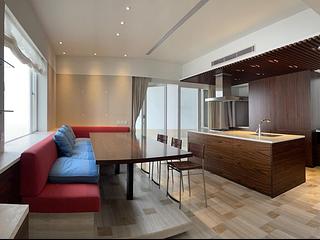 The Peak - La Hacienda Block B 13