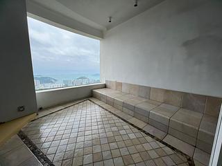 The Peak - La Hacienda Block B 14