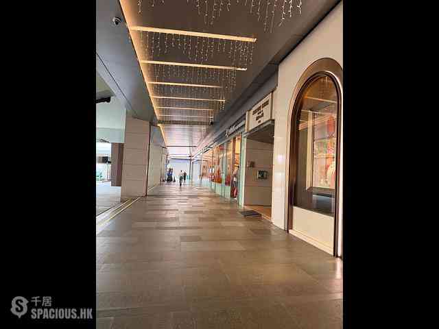 Wan Chai - Causeway Centre 02