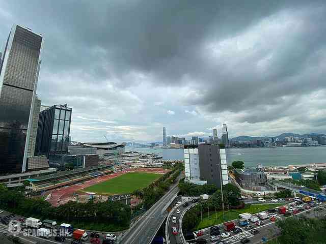 Wan Chai - The Gloucester 12