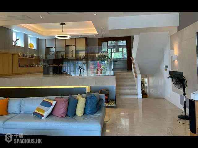 Deep Water Bay - Manderly Garden 03