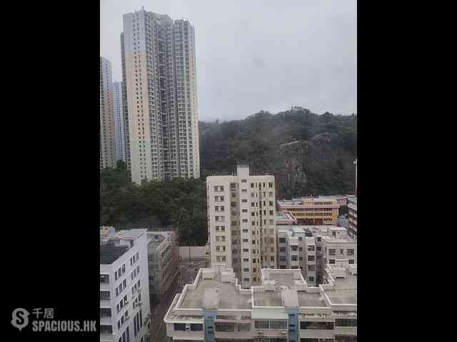 Sai Wan Ho - Wah Tong Building 01